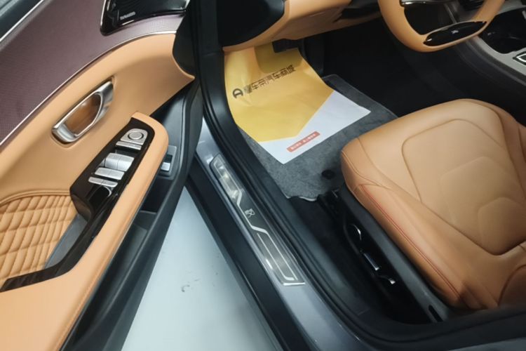 BYD Han 2023 immagine di auto #16