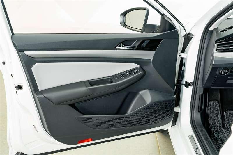 Volkswagen Bora 2023 car image #9