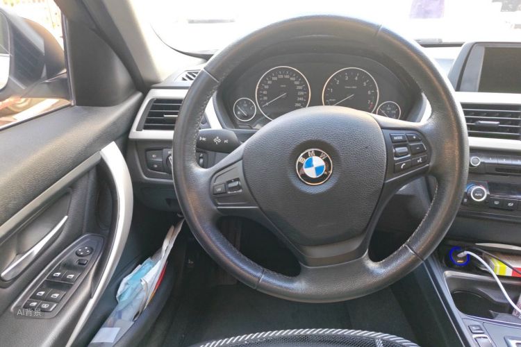 BMW 3 Series 2014 car image #12