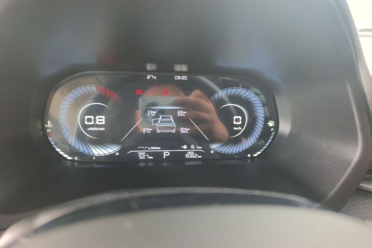 GEELY Emgrand 2025 car image #12