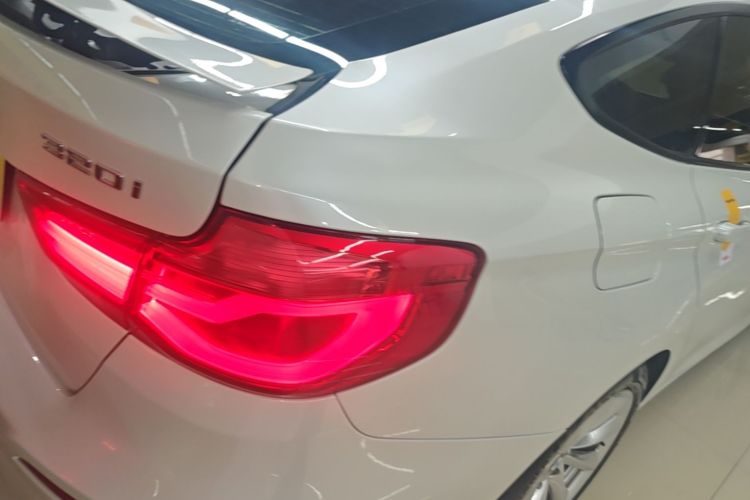 BMW 3 Series GT 2018 car image #8