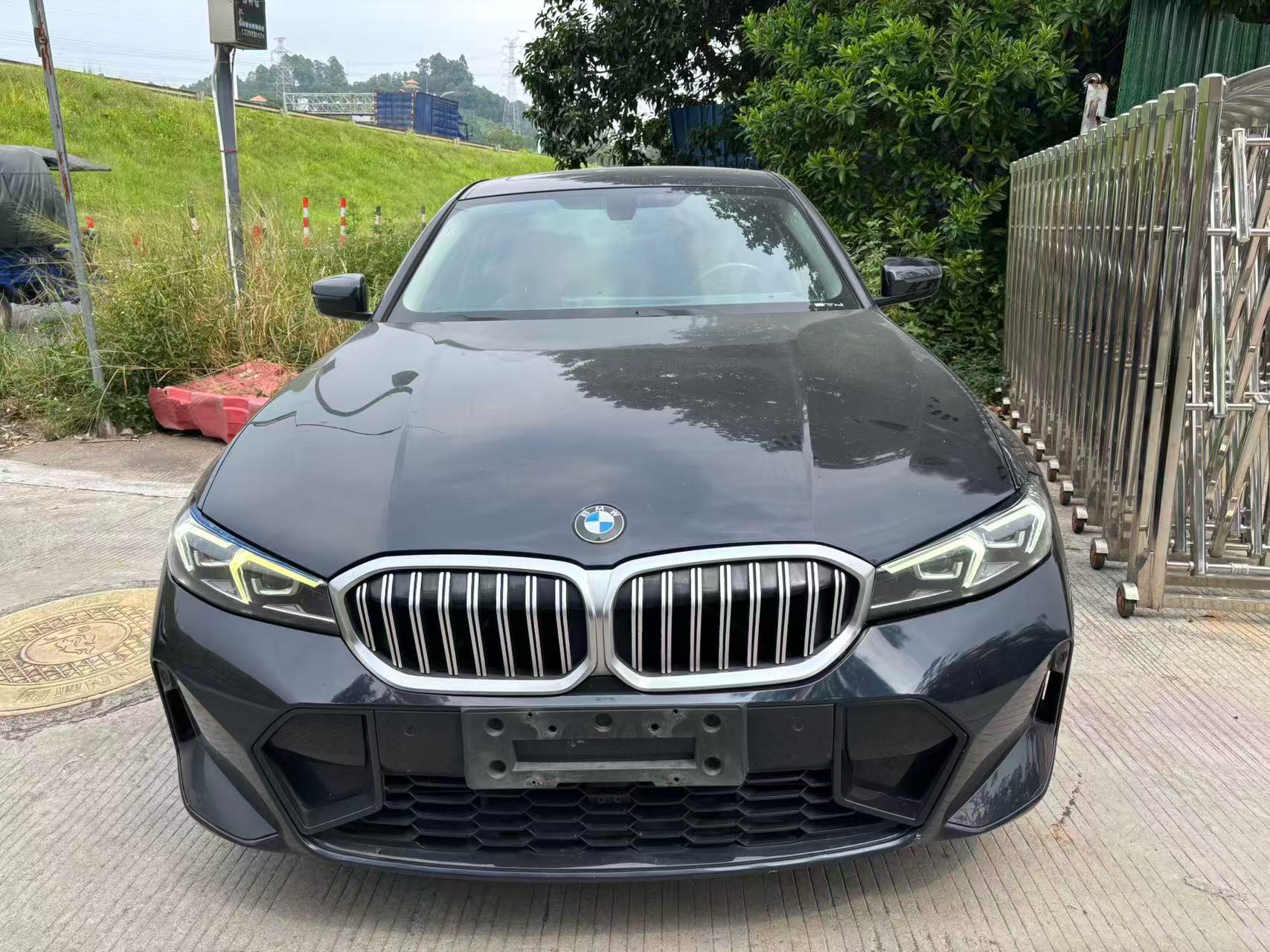 BMW 3 Series 2023 immagine di auto #2