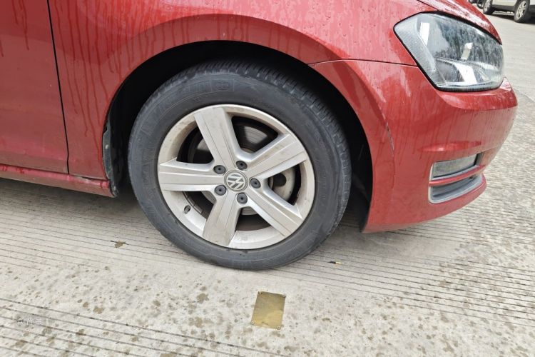 Volkswagen Golf 2015 car image #9