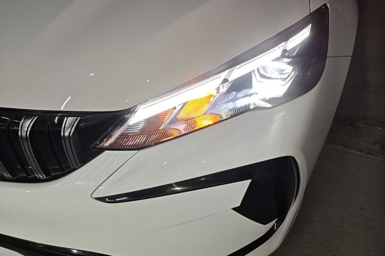 GEELY Binray 2023 immagine di auto #23