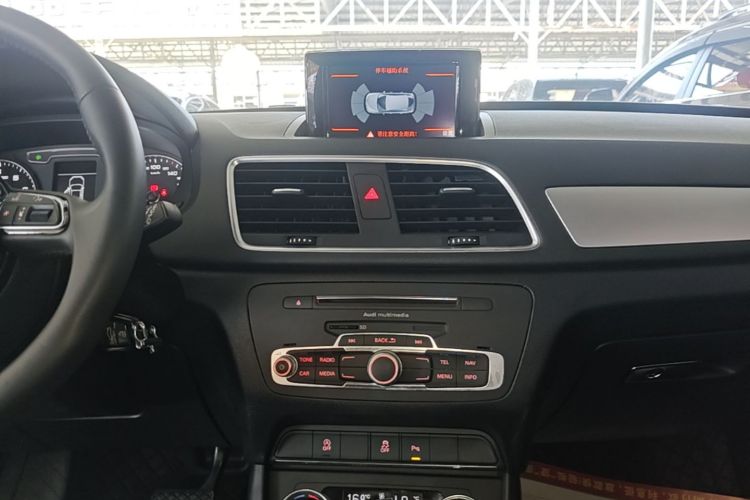 Audi Q3 2019 #13 Audi Q3 2019 car image #13