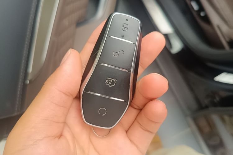 BYD Han 2024 car image #9