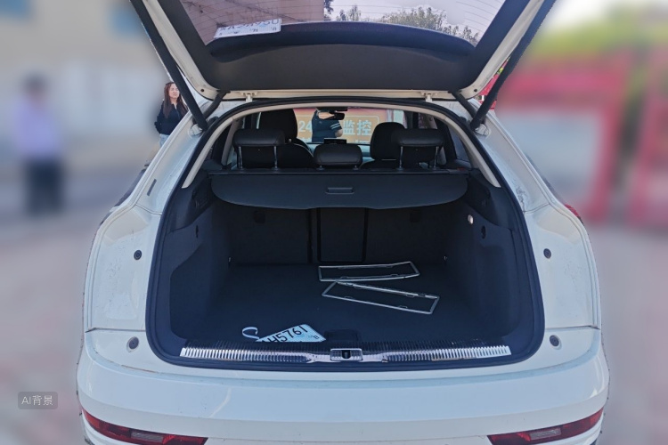 Audi Q3 2019 صورة سيارة #21