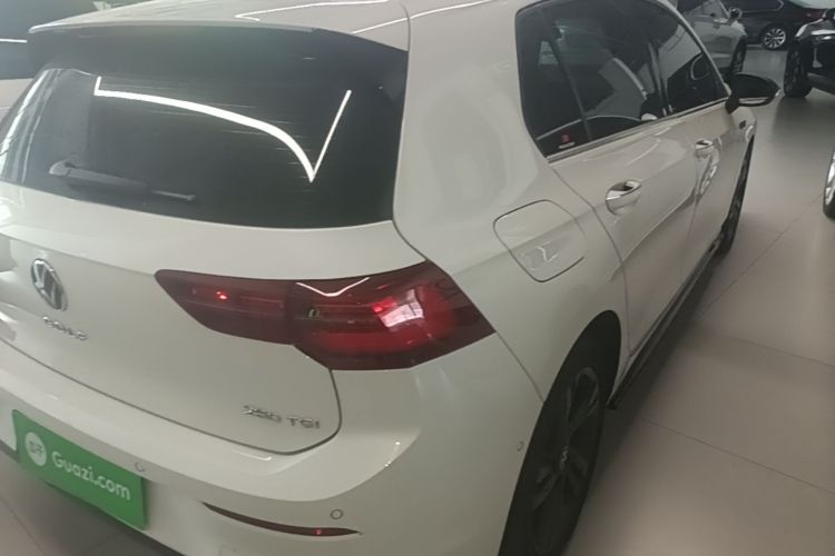 Volkswagen Golf 2023 car image #7