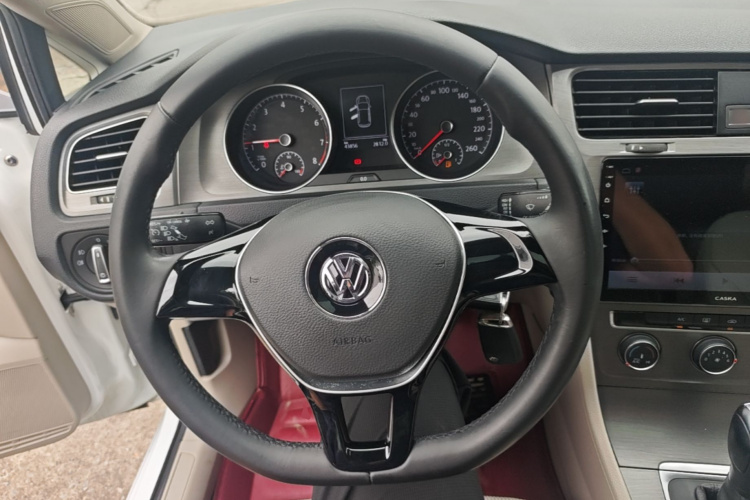 Volkswagen Golf 2016 car image #11