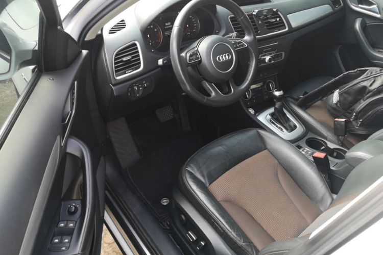 Audi Q3 2019 #16 Audi Q3 2019 car image #16