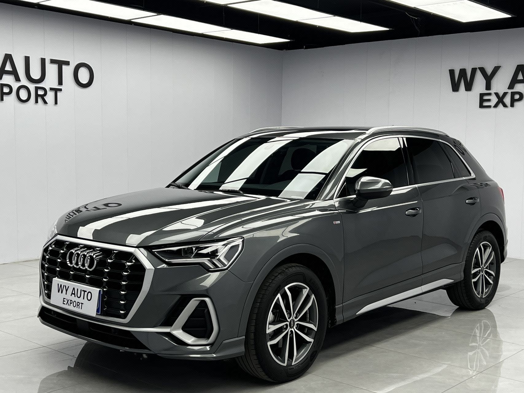Audi Q3 2022 car image 