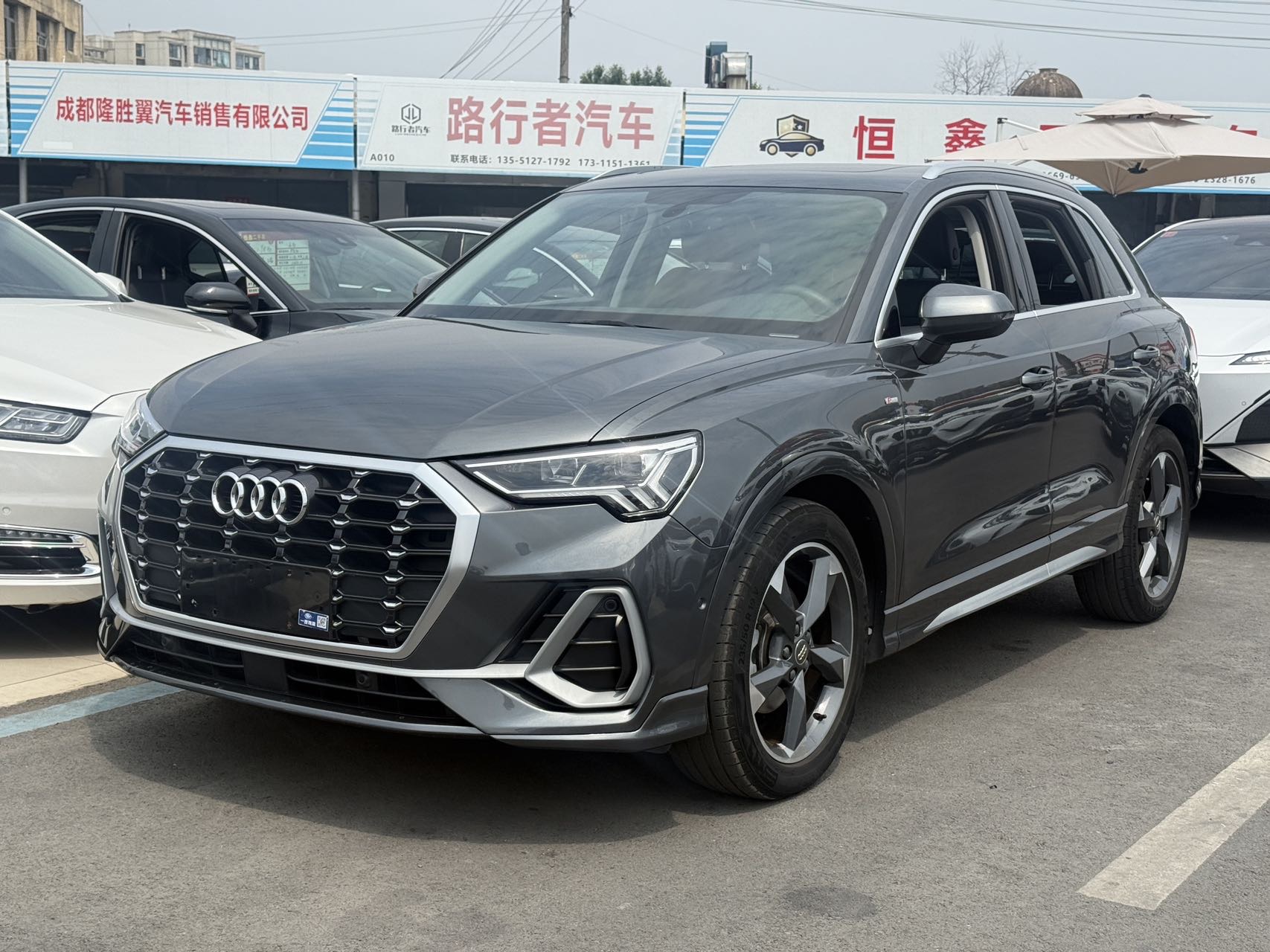 Audi Q3 2021 car image 