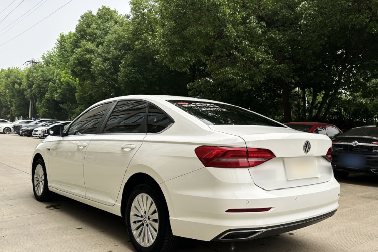 Volkswagen Lavida 2019 car image #5
