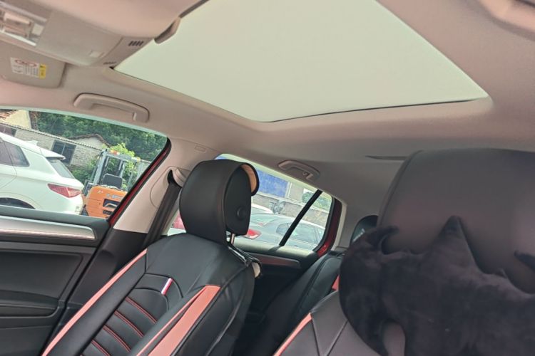 Volkswagen Golf 2019 #18 Volkswagen Golf 2019 car image #18