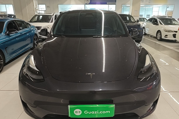 Tesla Model Y 2024 #3 Tesla Model Y 2024 immagine di auto #3