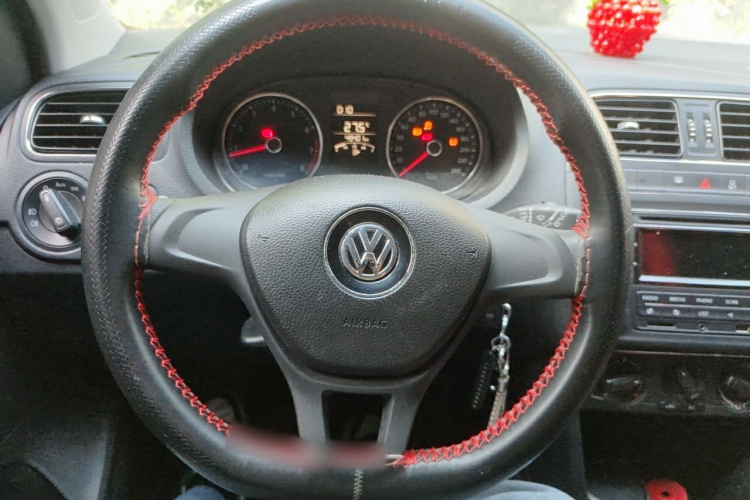 Volkswagen Polo 2014 #11 Volkswagen Polo 2014 car image #11