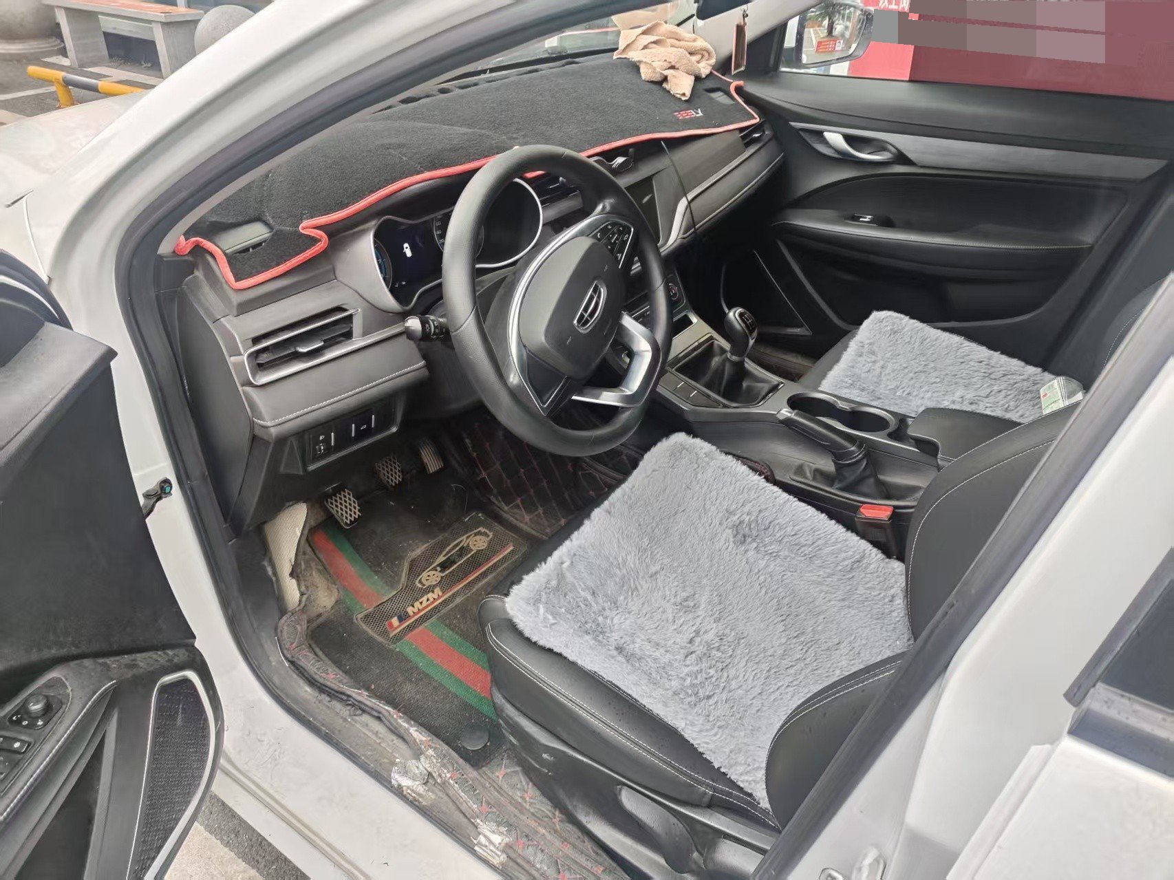 GEELY Emgrand 2020 car image #7