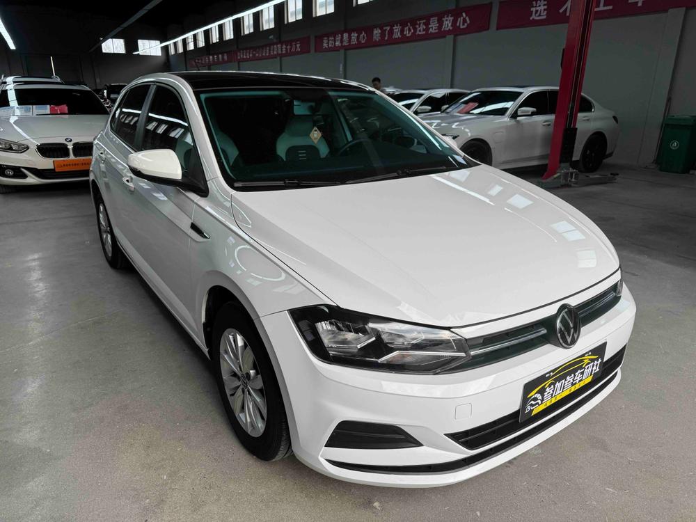 Volkswagen Polo 2023 car image #3