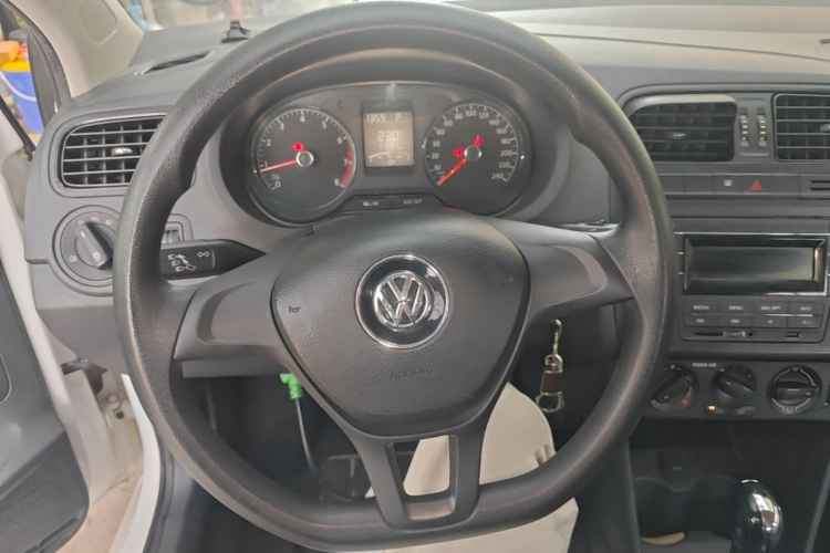 Volkswagen Polo 2016 #11 Volkswagen Polo 2016 car image #11