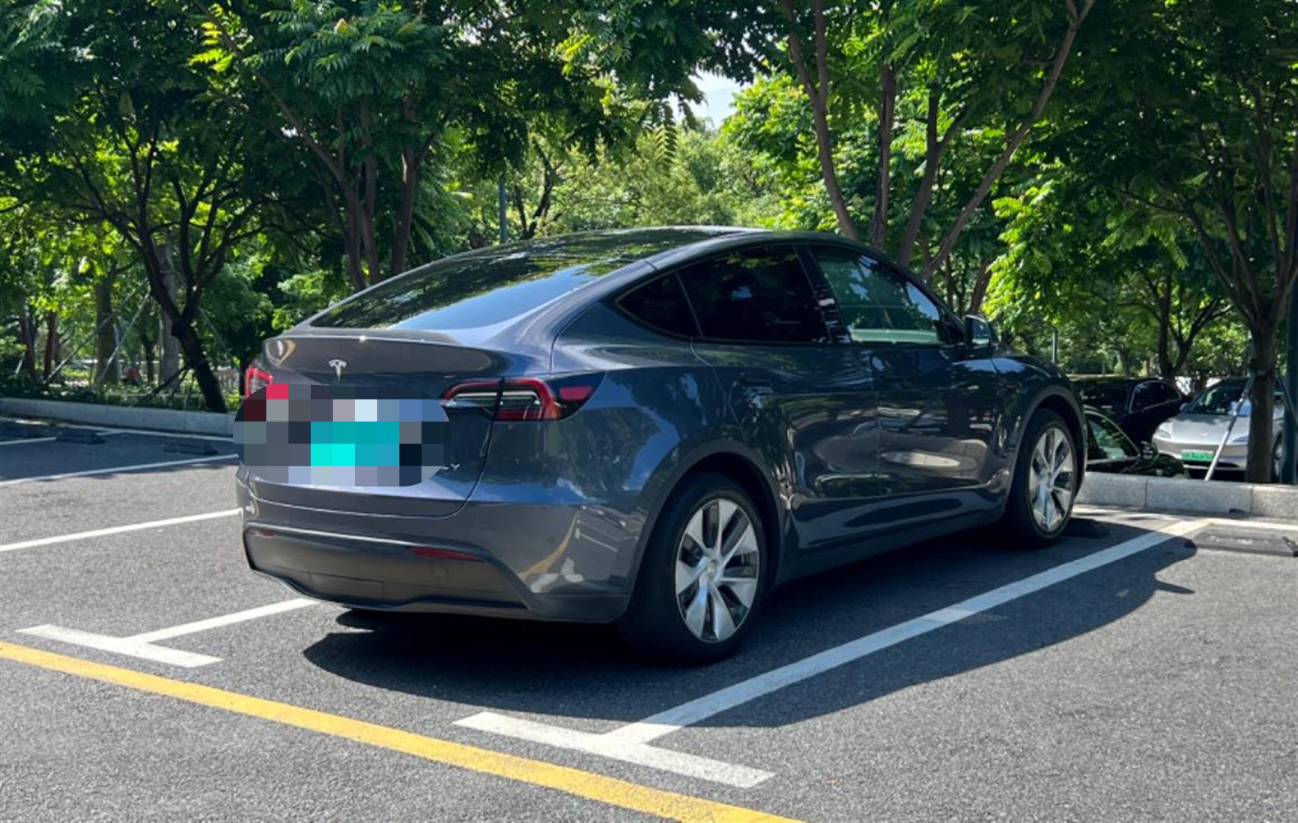 Tesla Model Y 2021 #2 Tesla Model Y 2021 car image #2