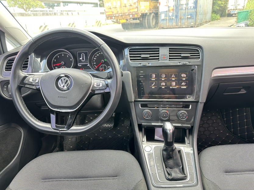 Volkswagen Golf 2020 #8 Volkswagen Golf 2020 car image #8