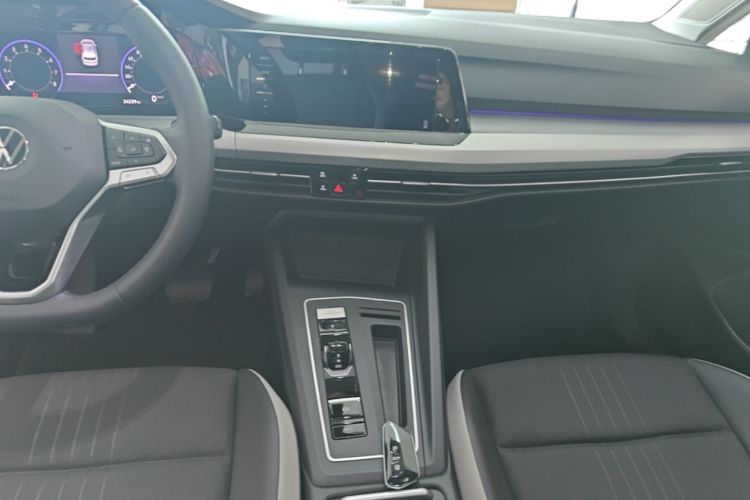 Volkswagen Golf 2022 #10 Volkswagen Golf 2022 car image #10