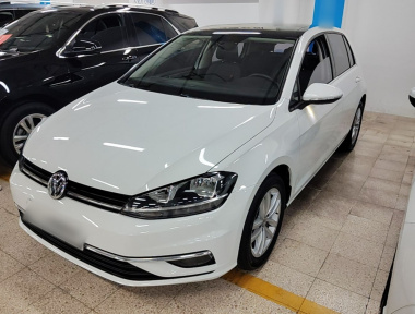 Volkswagen Golf 2018 car image 