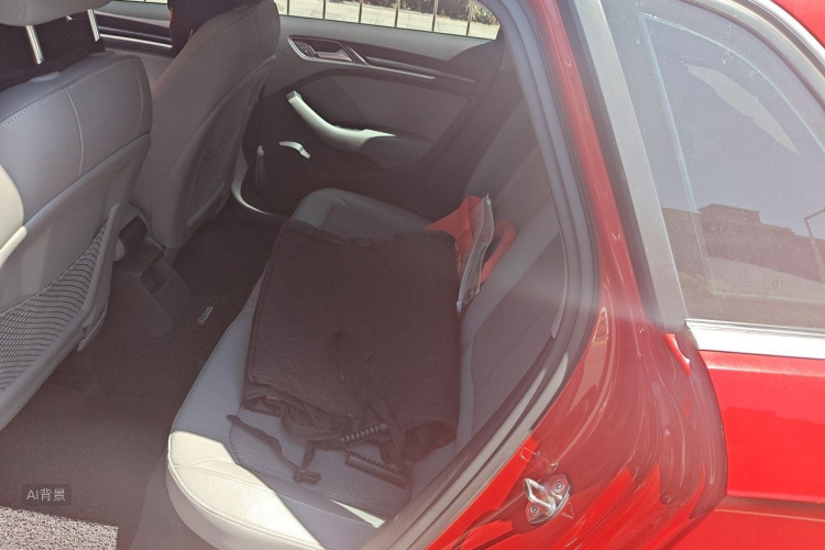 Audi A3 2018 car image #19