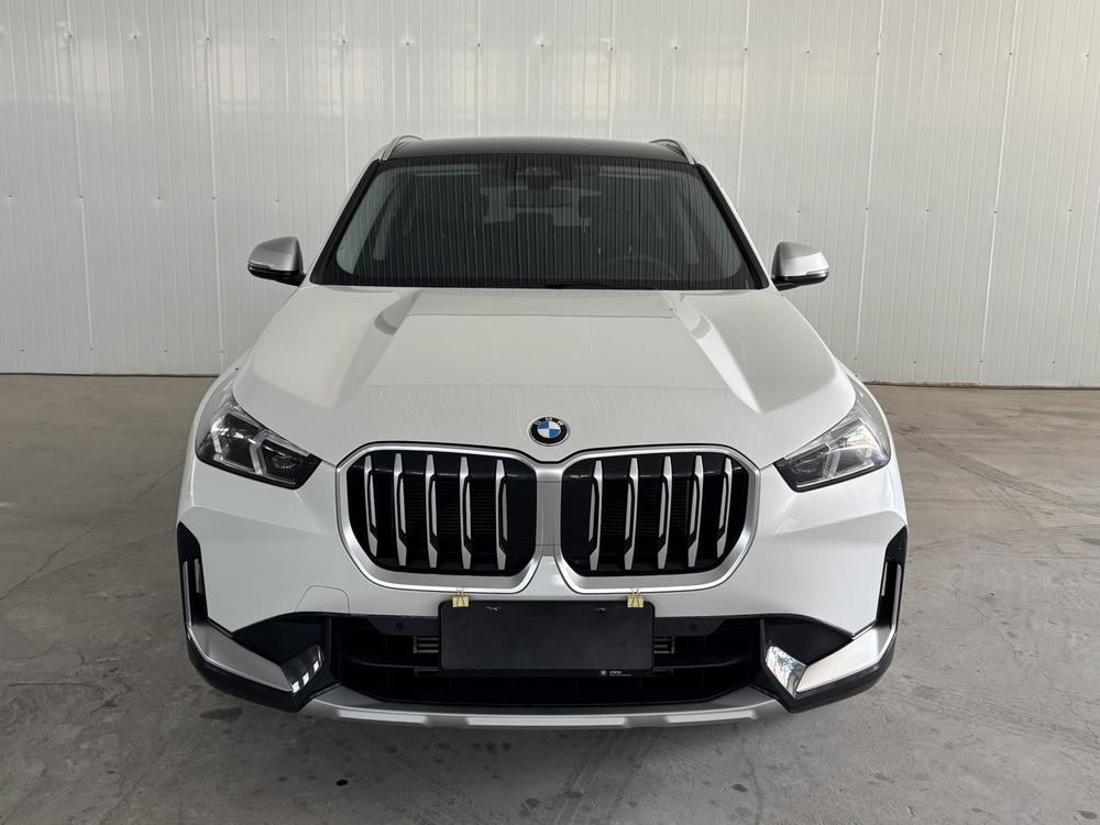 BMW X1 2023 car image #2