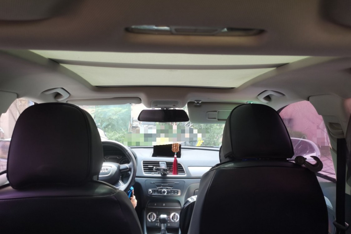 Audi Q3 2014 car image #20