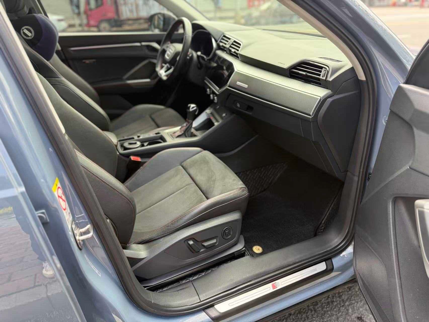 Audi Q3 Sportback 2023 imagem de carro #2