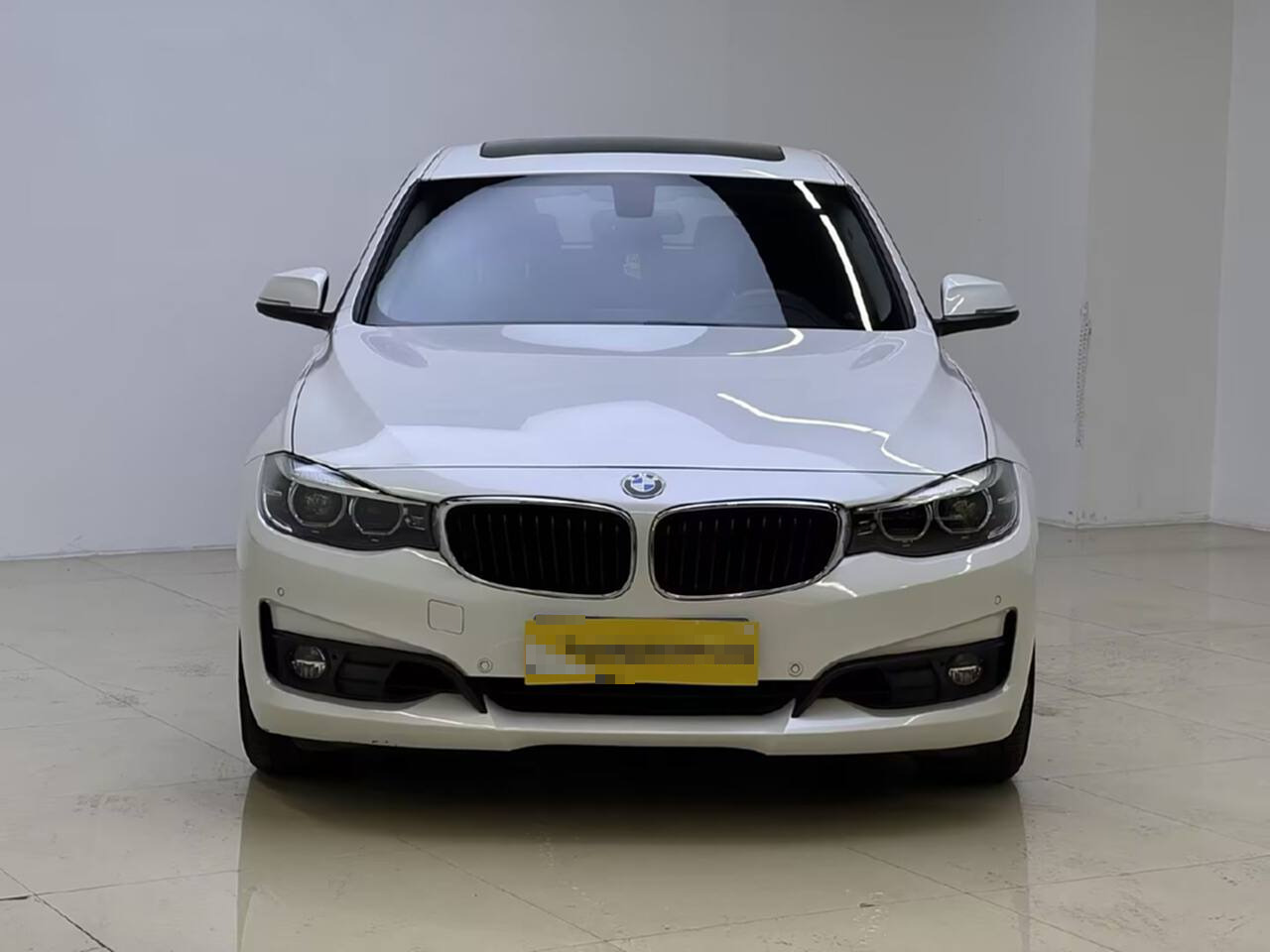BMW 3 Series GT 2018 #4 BMW 3 Series GT 2018 car image #4