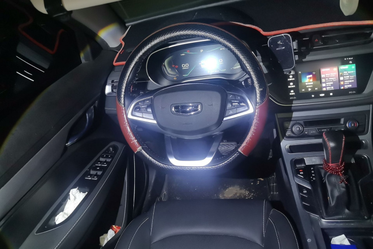 GEELY Emgrand 2021 car image #15