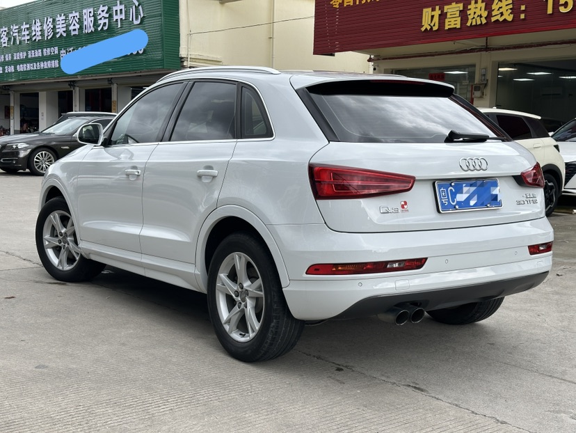 Audi Q3 2017 car image #4