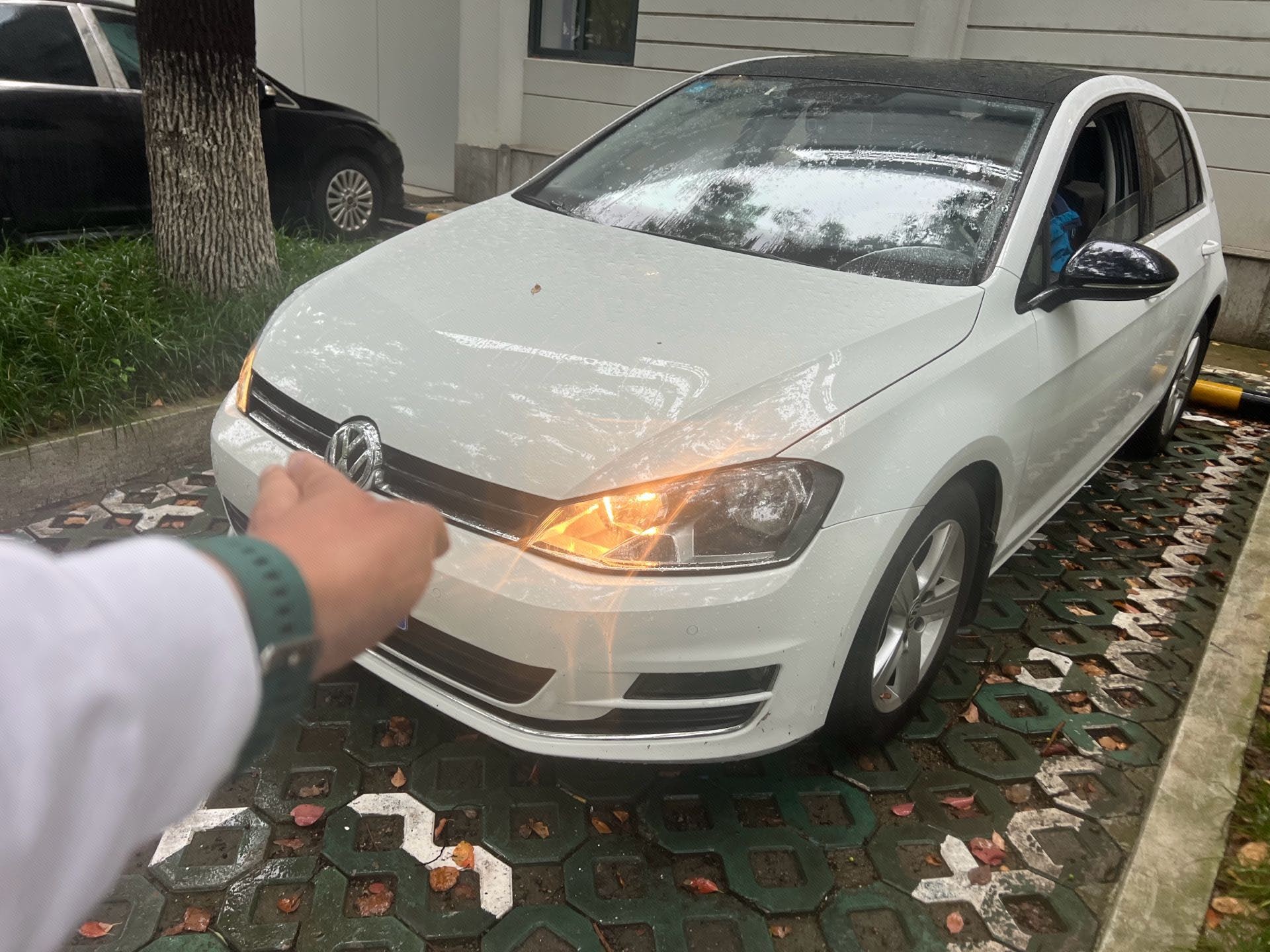 2017 2017 car image