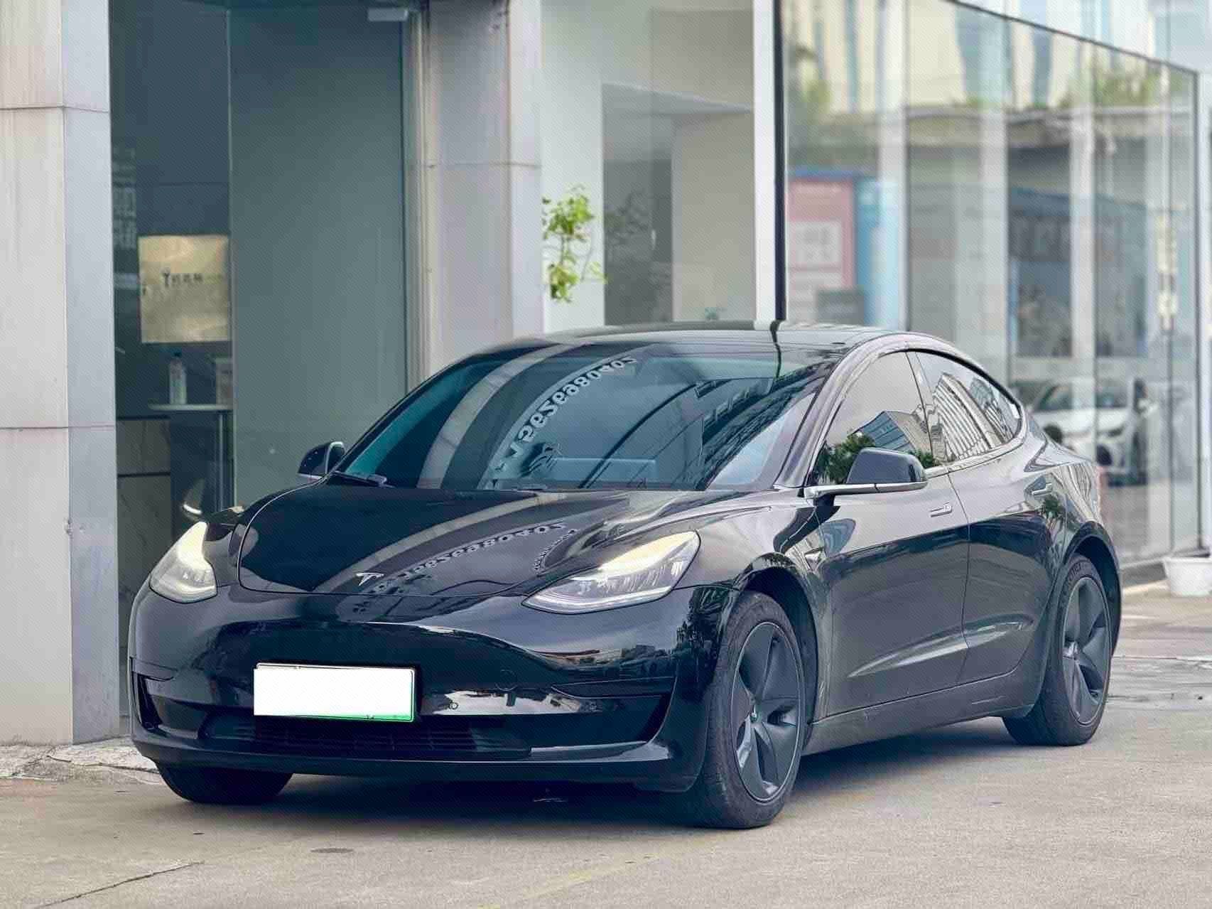 Tesla Model 3 2020 car image 