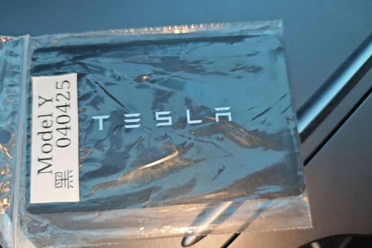 Tesla Model Y 2021 #9 Tesla Model Y 2021 car image #9