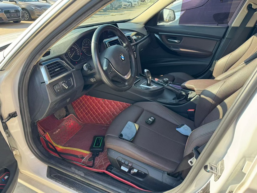 BMW 3 Series 2018 car image #2