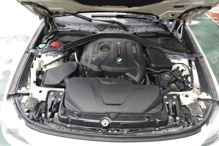 BMW 3 Series GT 2018 #22 BMW 3 Series GT 2018 car image #22