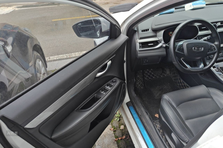 GEELY Emgrand 2020 #18 GEELY Emgrand 2020 car image #18