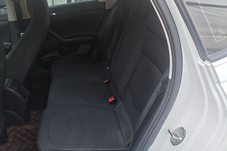 Volkswagen Polo 2020 car image #13