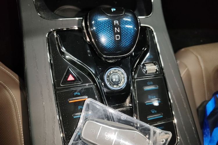 BYD Han 2022 car image #18