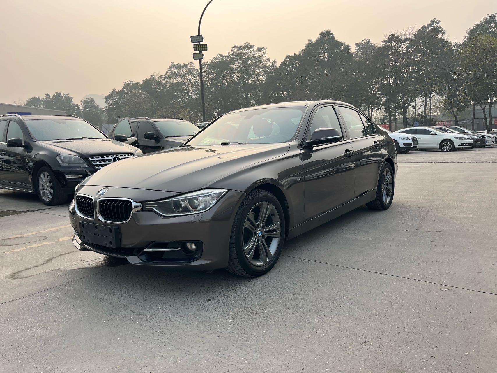 BMW 3 Series (Imported) 2013 car image 