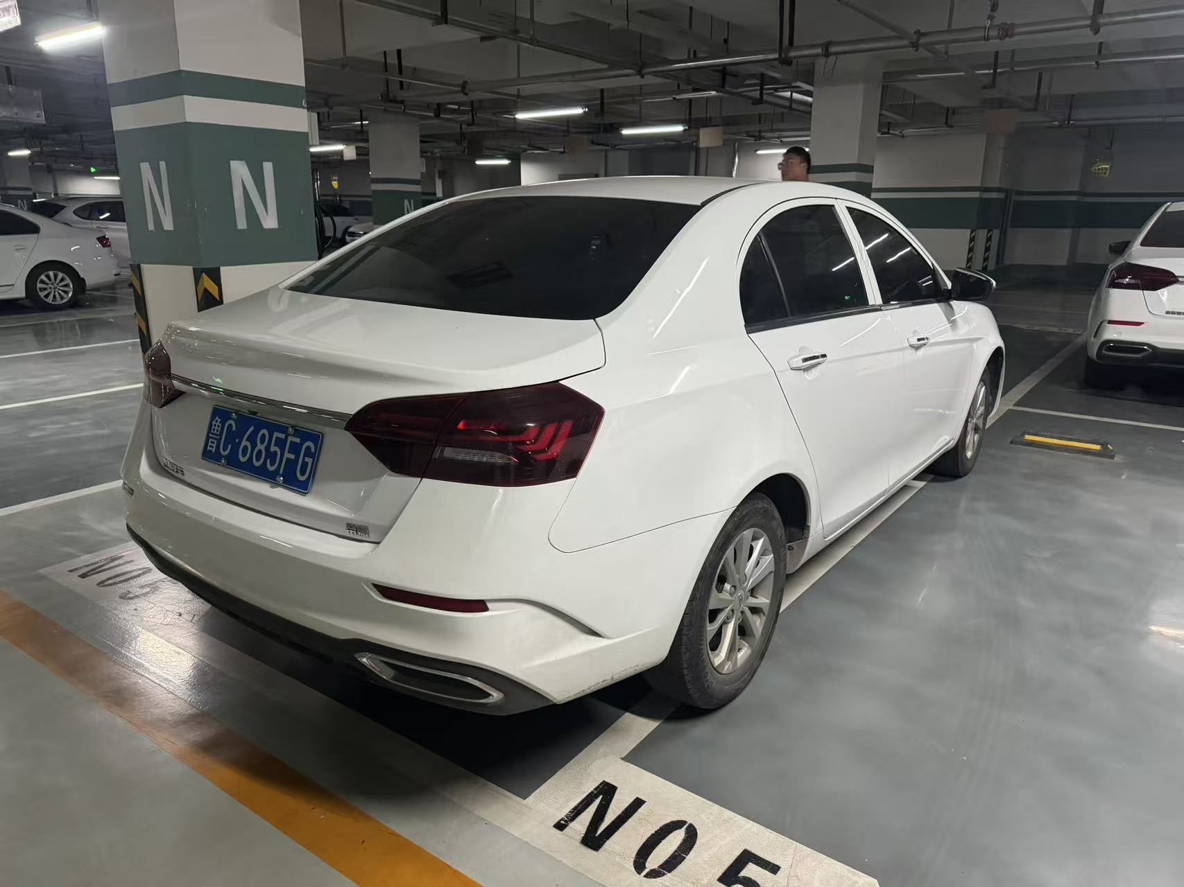 GEELY Emgrand 2021 صورة سيارة #6