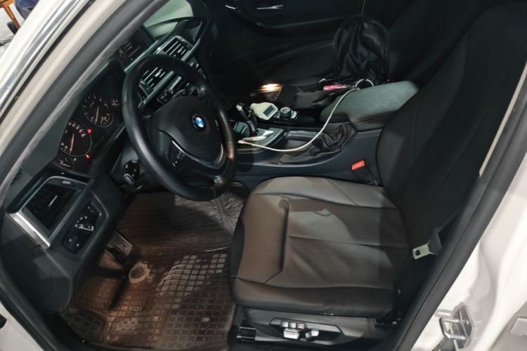 BMW 3 Series 2016 #15 BMW 3 Series 2016 immagine di auto #15