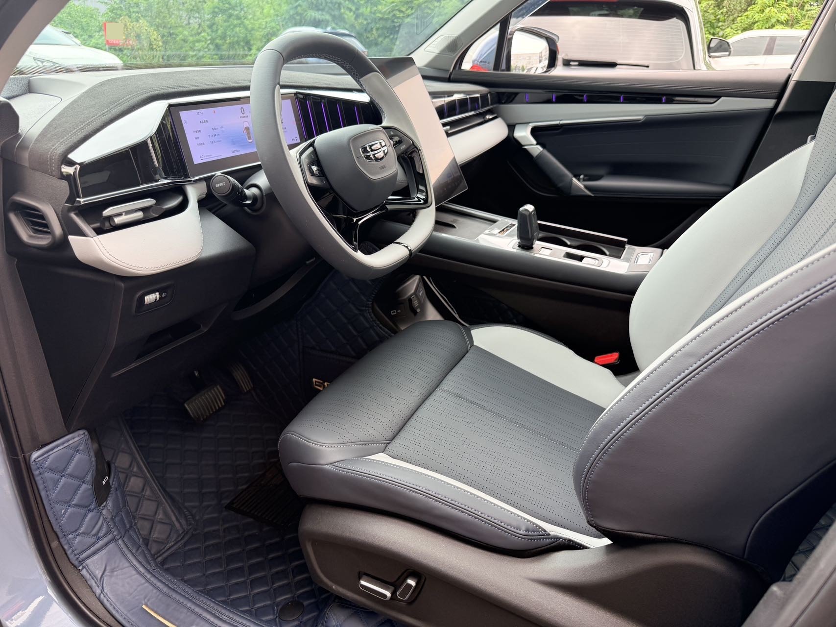 GEELY Boyue L 2024 image de voiture #6