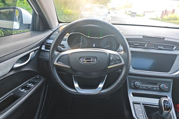 GEELY Emgrand 2021 #11 GEELY Emgrand 2021 car image #11