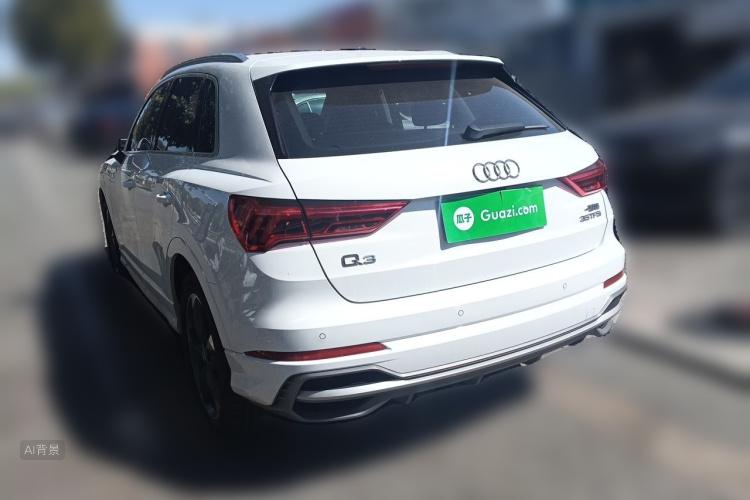 Audi Q3 2020 car image #5