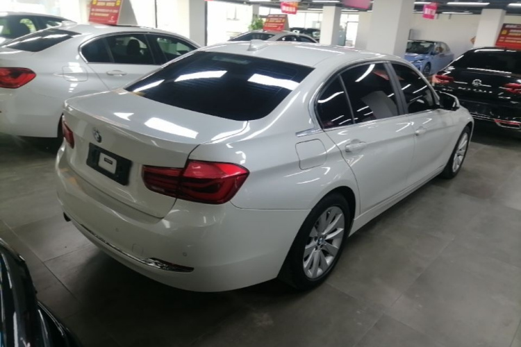 BMW 3 Series 2017 #7 BMW 3 Series 2017 car image #7