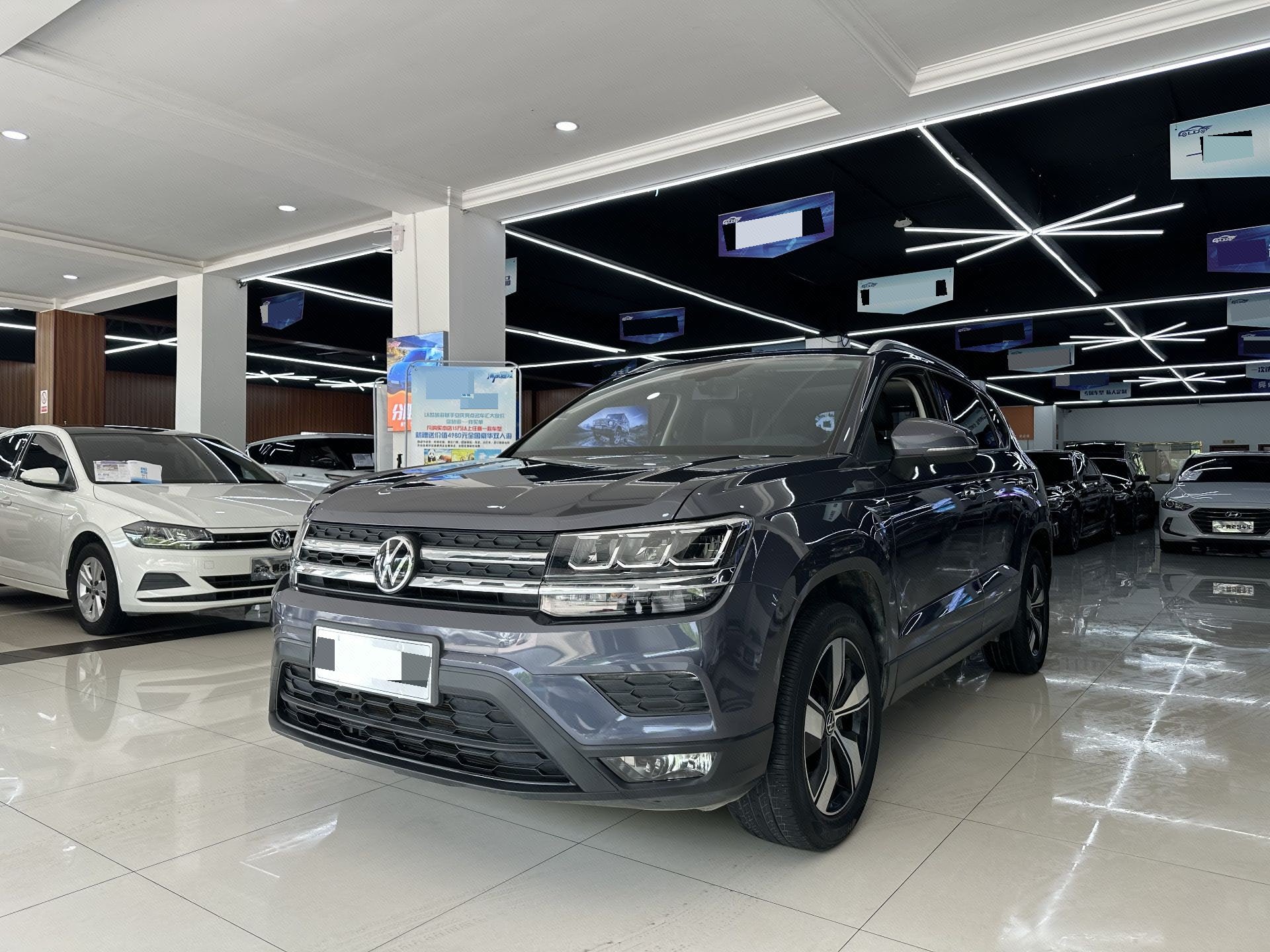 2021 immagine di auto 